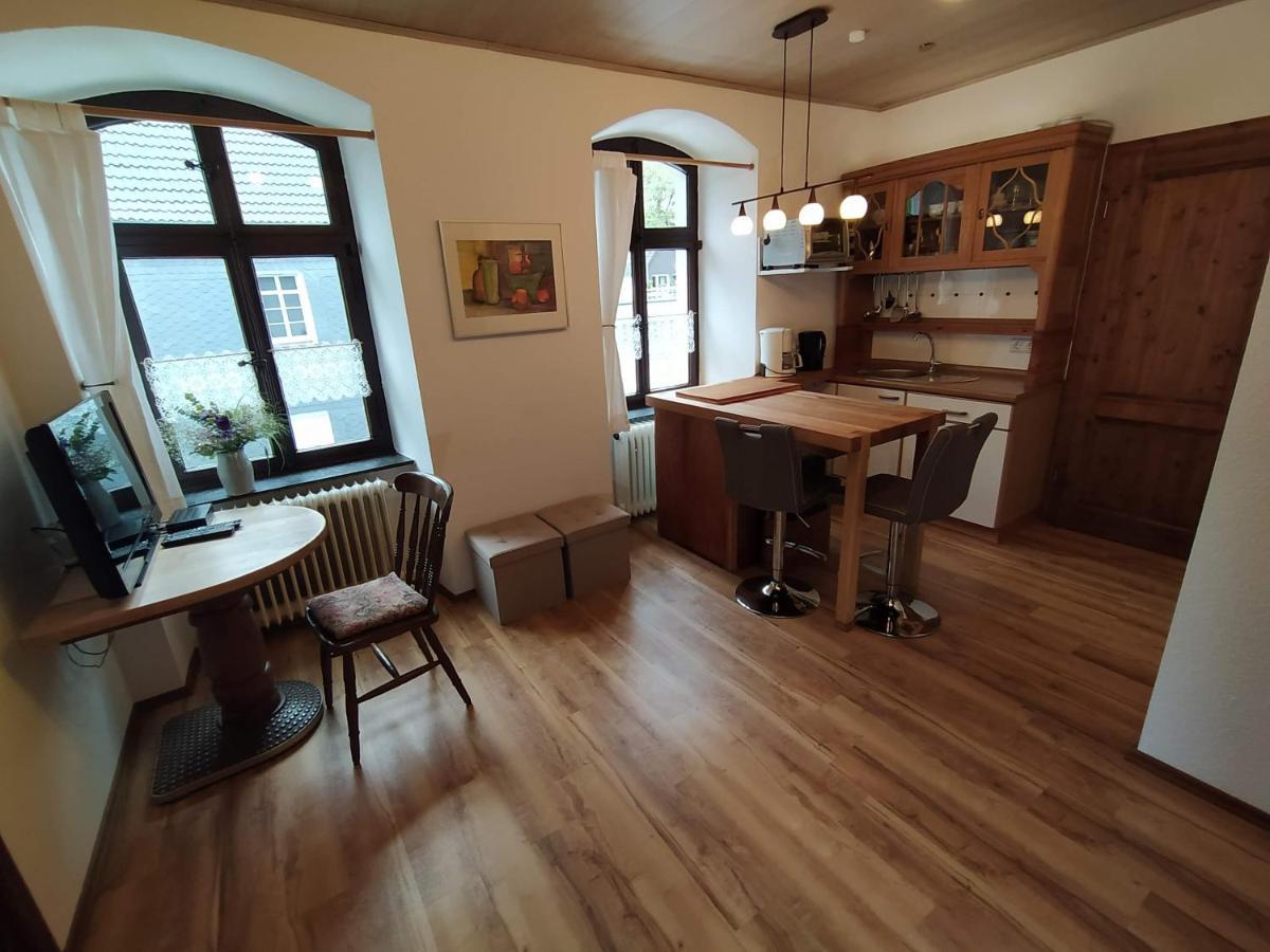 לנסטאט Ferienwohnung Sauerland Burgfenster מראה חיצוני תמונה