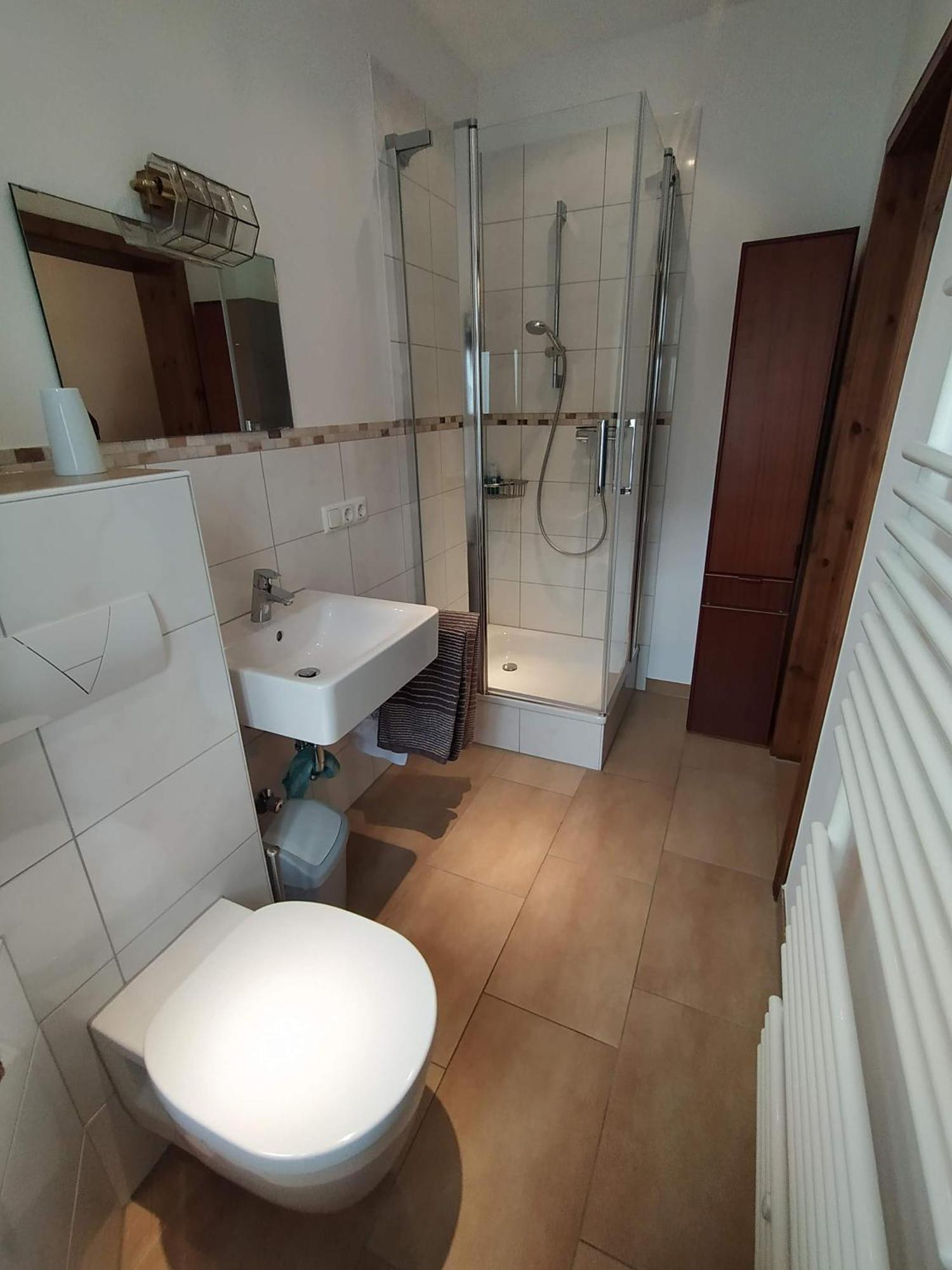 לנסטאט Ferienwohnung Sauerland Burgfenster מראה חיצוני תמונה